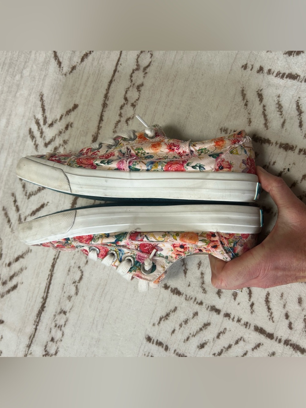 Blowfish Malibu Floral Canvas Sneakers Womens Size 8 Casual Shoes Cottagecore - Picture 7 of 12